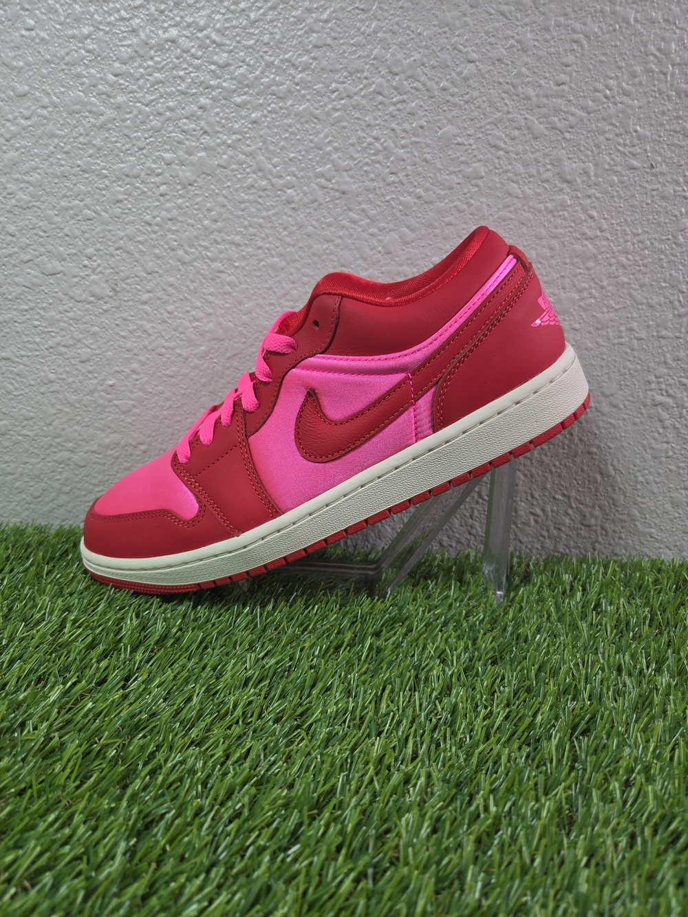 Air Jordan 1 SE Low Pink Blast Women's Size 10.5